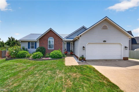 Homes For Sale - 1302 Back Massillon Road<br/> Wayne County, Orrville, OH 44667