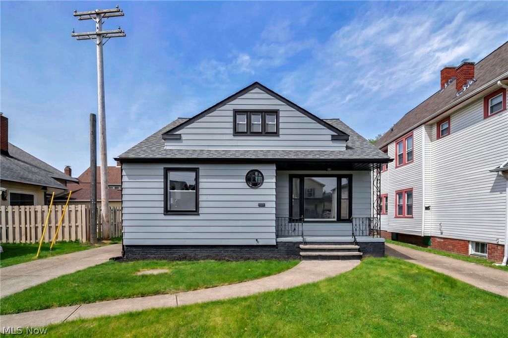 Photo of 11109 Langton Avenue, Garfield Heights, OH 44125 (MLS # 5203599)