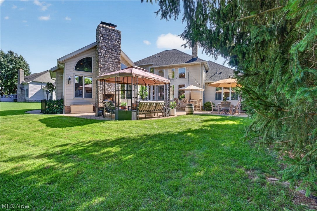 5609 Hawthorne Drive