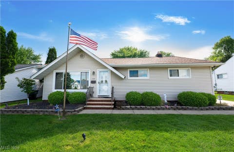 Photo for 1721 Crestwood Road