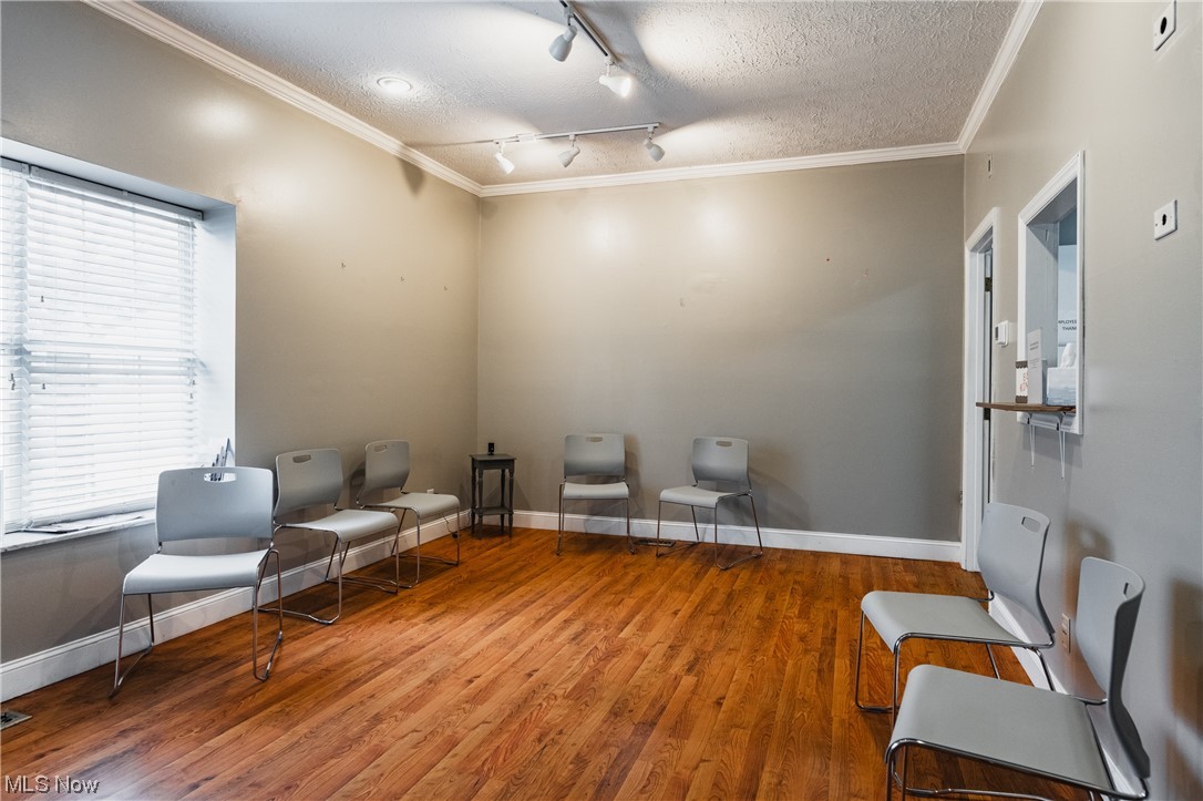 G Crystal Spgs Adn - Commercial Sale