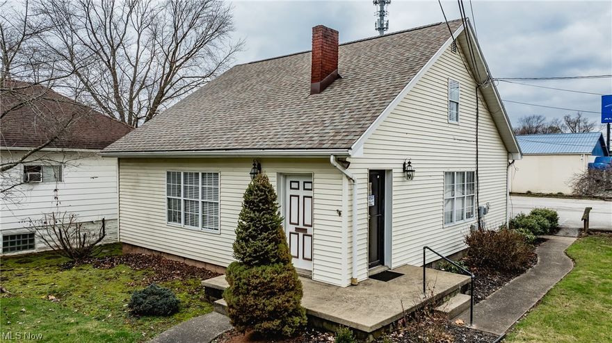 Lease or purchase this property, prominently positioned on a corner lot, and located in one of the area's most bustling and high-traffic zones. Conveniently located near a shopping mall, various dining establishments, and a plethora of other amenities, Ideal for small businesses seeking high visibility, this location also boasts recent upgrades, including a new furnace. Additionally, it features a designated, electrified space for outdoor signage, enhancing its appeal for business exposure.