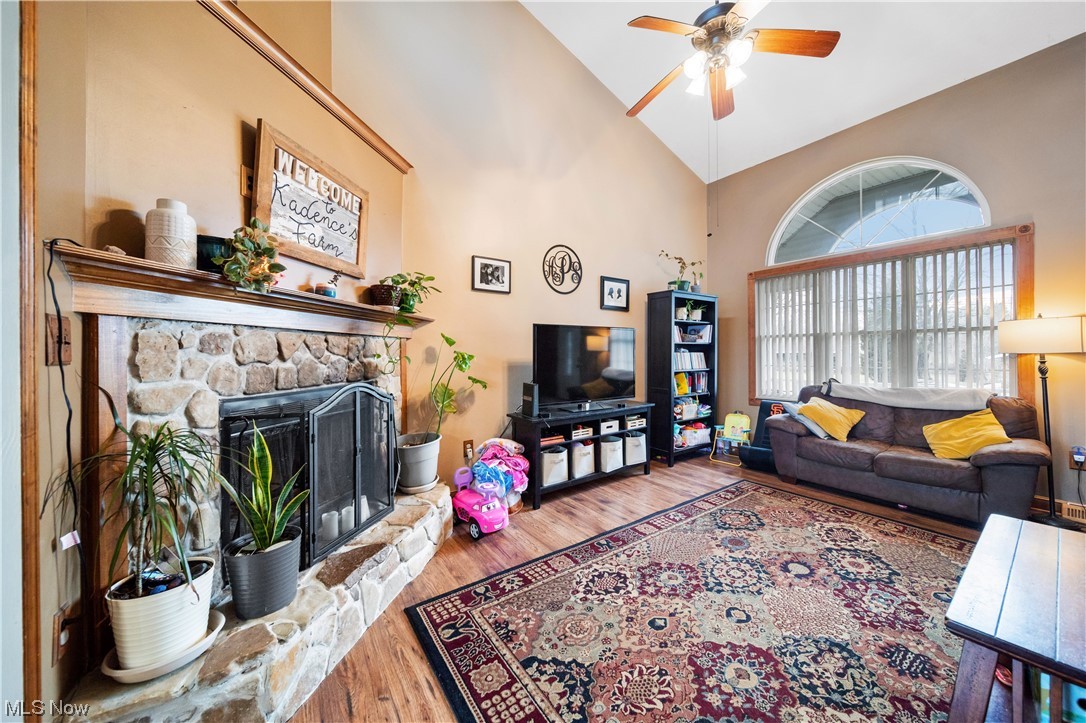 Roaming Rock Shores Xxi - Residential