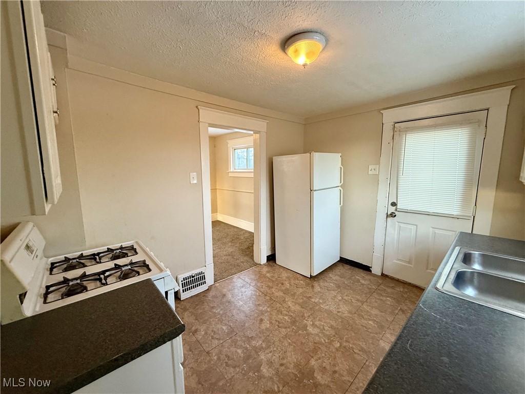 Kenmore - Residential Lease