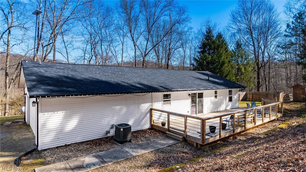 Photo of 10050 Perryton Road, Frazeysburg, OH 43822 (MLS # 5190610)