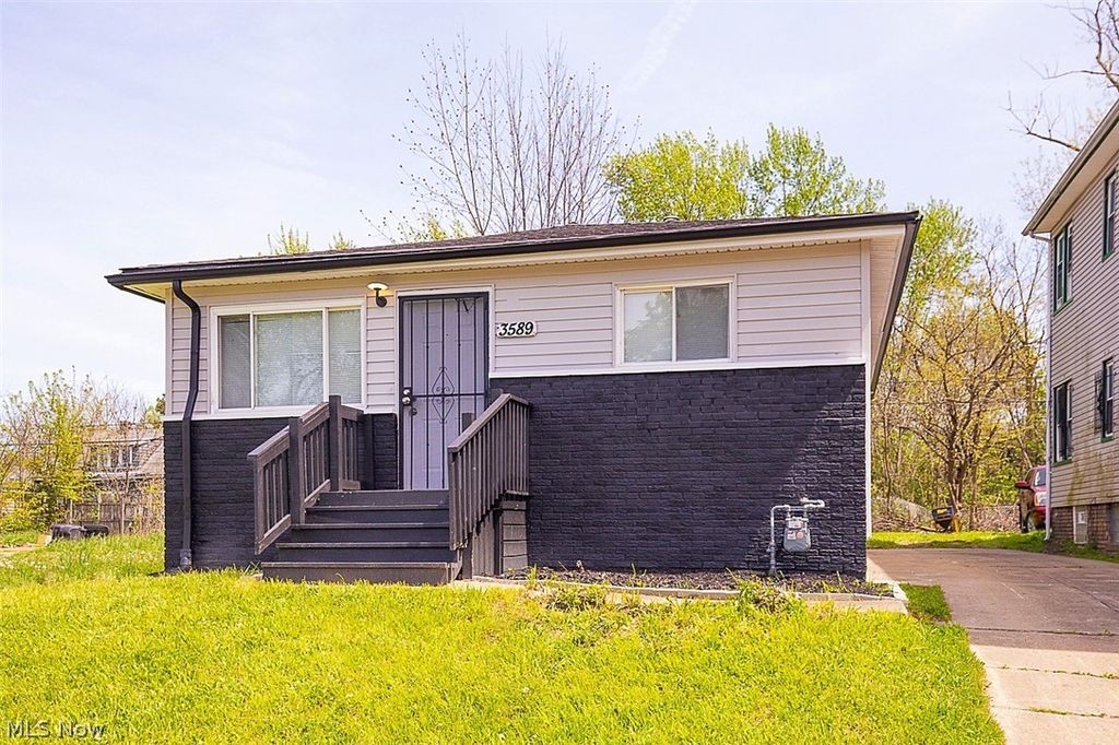 Photo of 3589 E 118th Street, Cleveland, OH 44105 (MLS # 5187073)