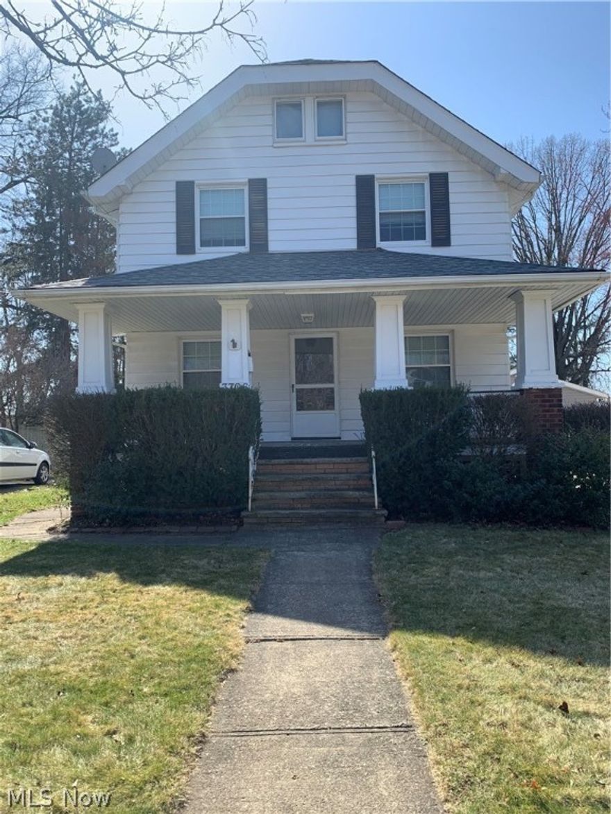 This 3 bedroom 1 bath home in West Park could be yours! Inside there are many classic details that will help buyers put their stamp on this wonderful home.  There is a large front porch for enjoying summer evenings or relax in your oversized and fenced in backyard.