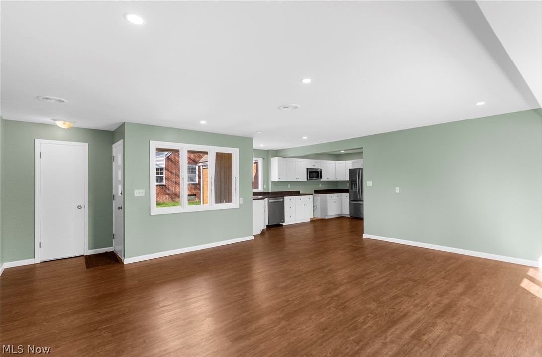 Old Mill Manor - Residential