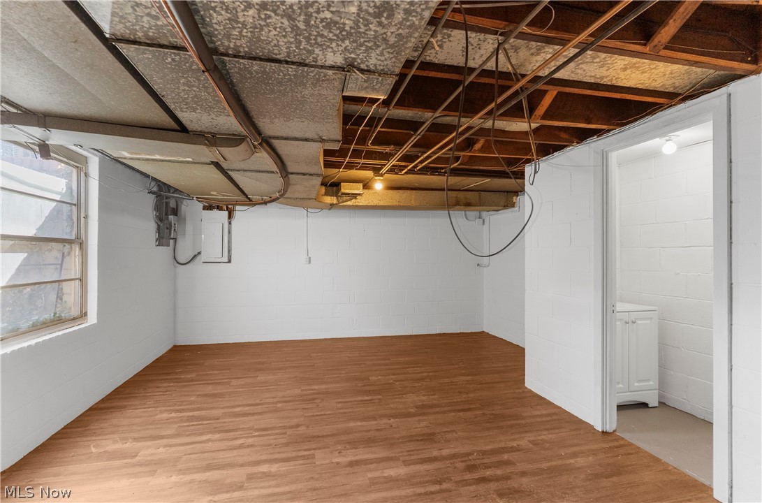 Old Mill Manor - Residential