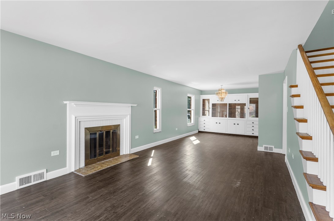 Old Mill Manor - Residential