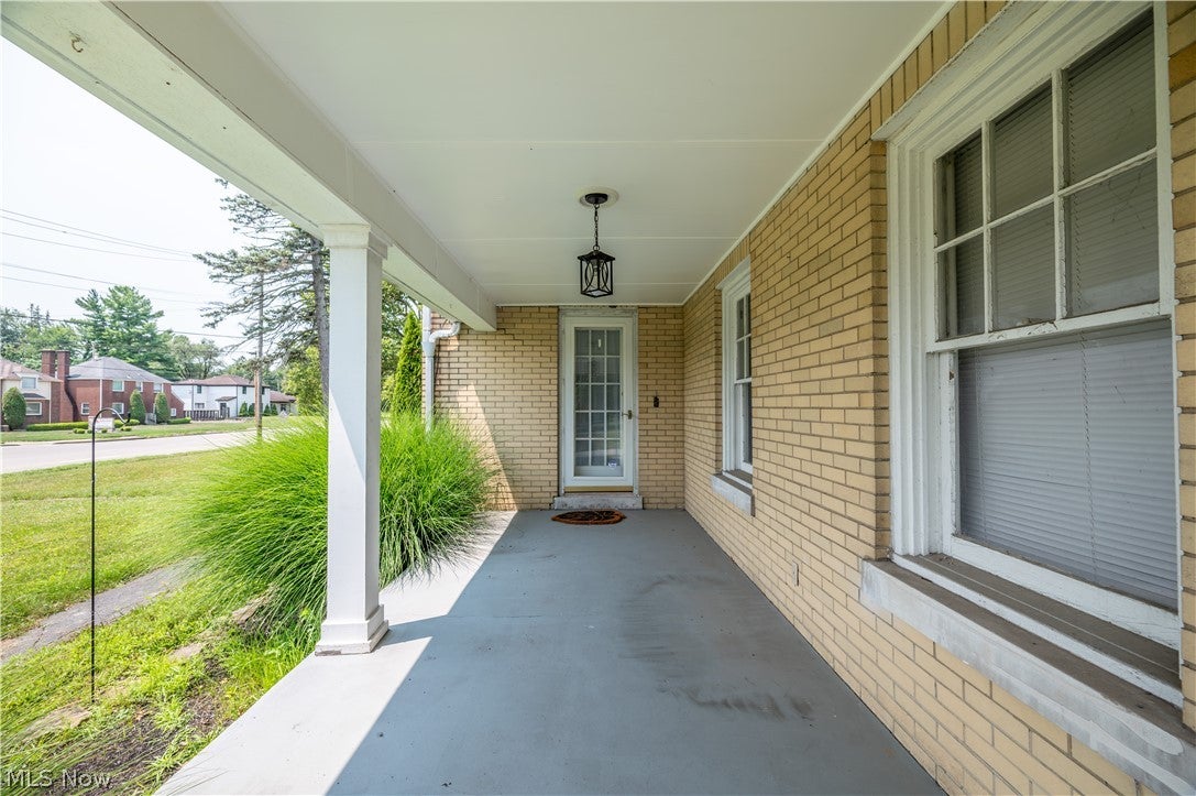 2505 E Market Street