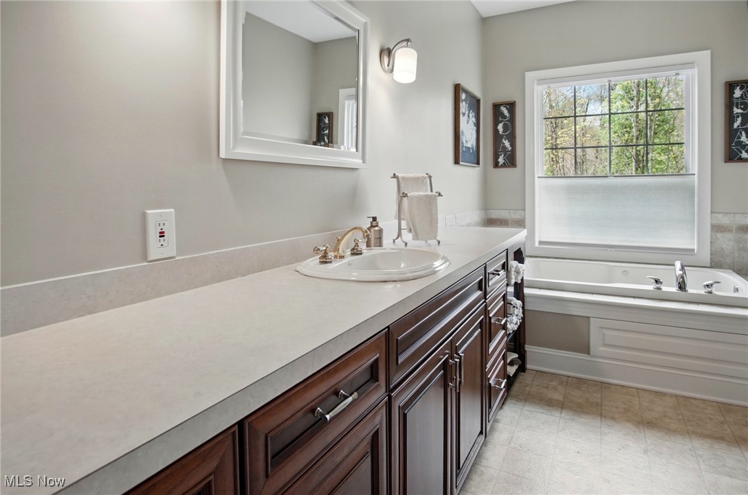 11344 Rolling Meadows Drive, Garrettsville, Ohio image 23