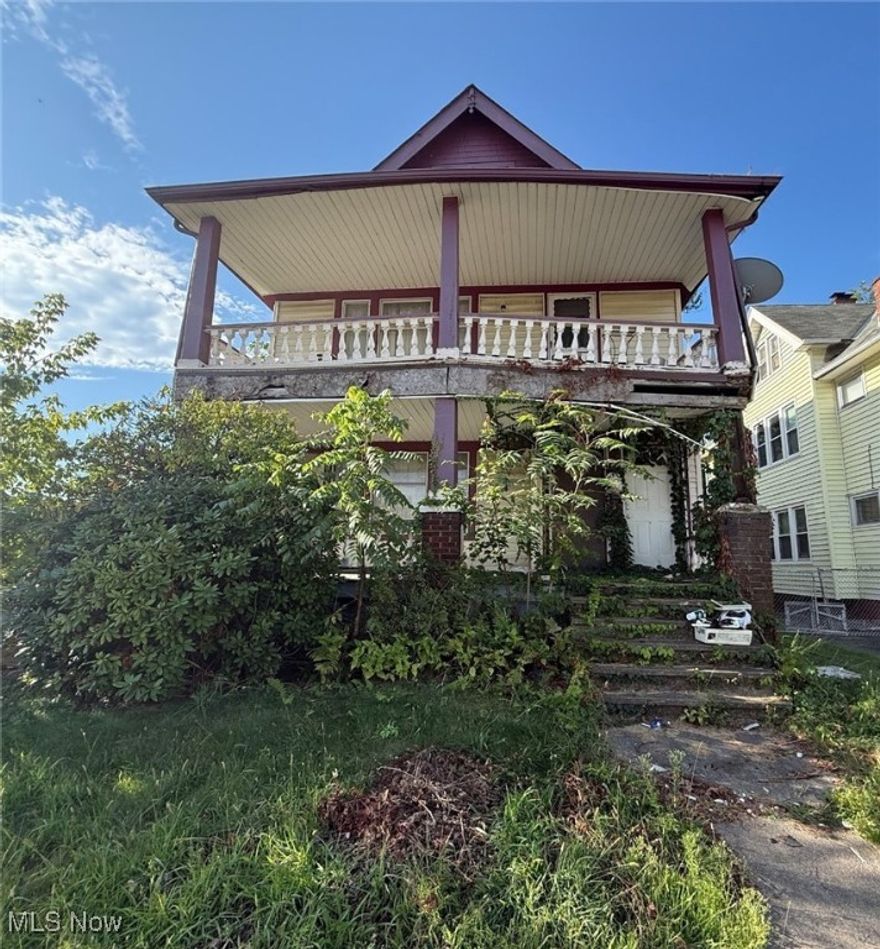 This property is a true fixer-upper with immense upside. Once renovated, this duplex can attract high-quality tenants
or be resold for a significant profit. The East Cleveland market is primed for revitalization, making this an excellent
opportunity to capitalize on a growing area. Whether you're looking to flip or hold for long-term cash flow, this is your
chance to unlock substantial value. - no wholesalers