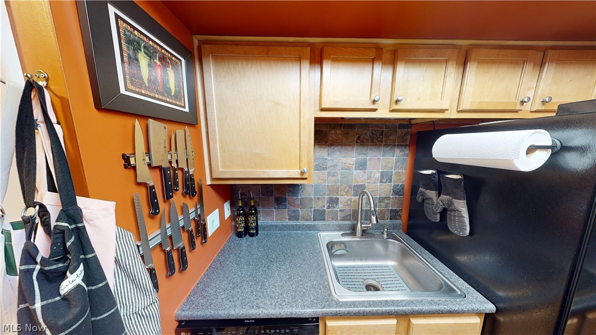 Independence Place Condo Ph 09 - Residential
