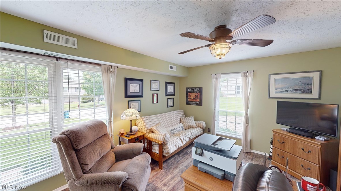 Independence Place Condo Ph 09 - Residential