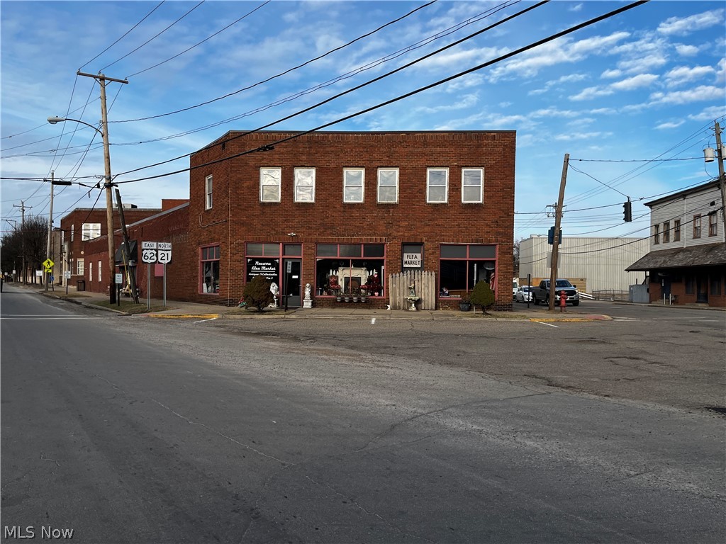 Village/Navarre - Commercial Sale