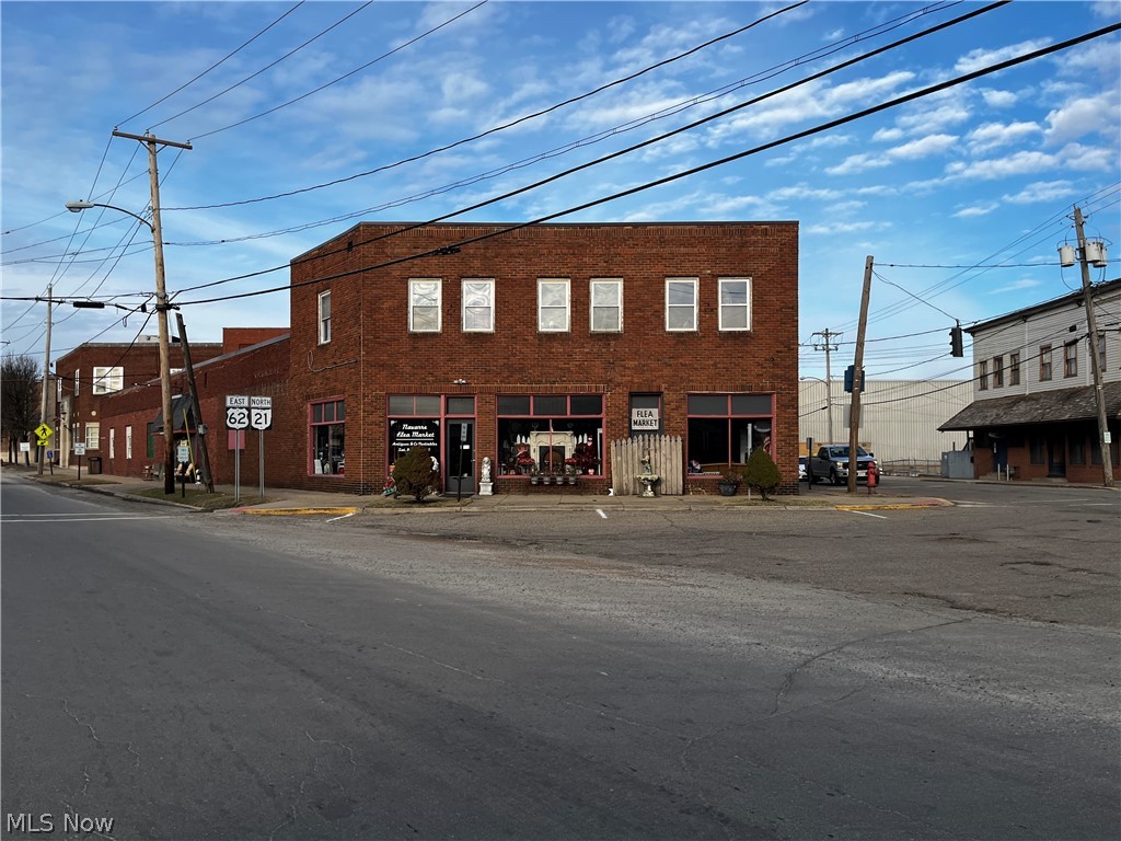 Village/Navarre - Commercial Sale