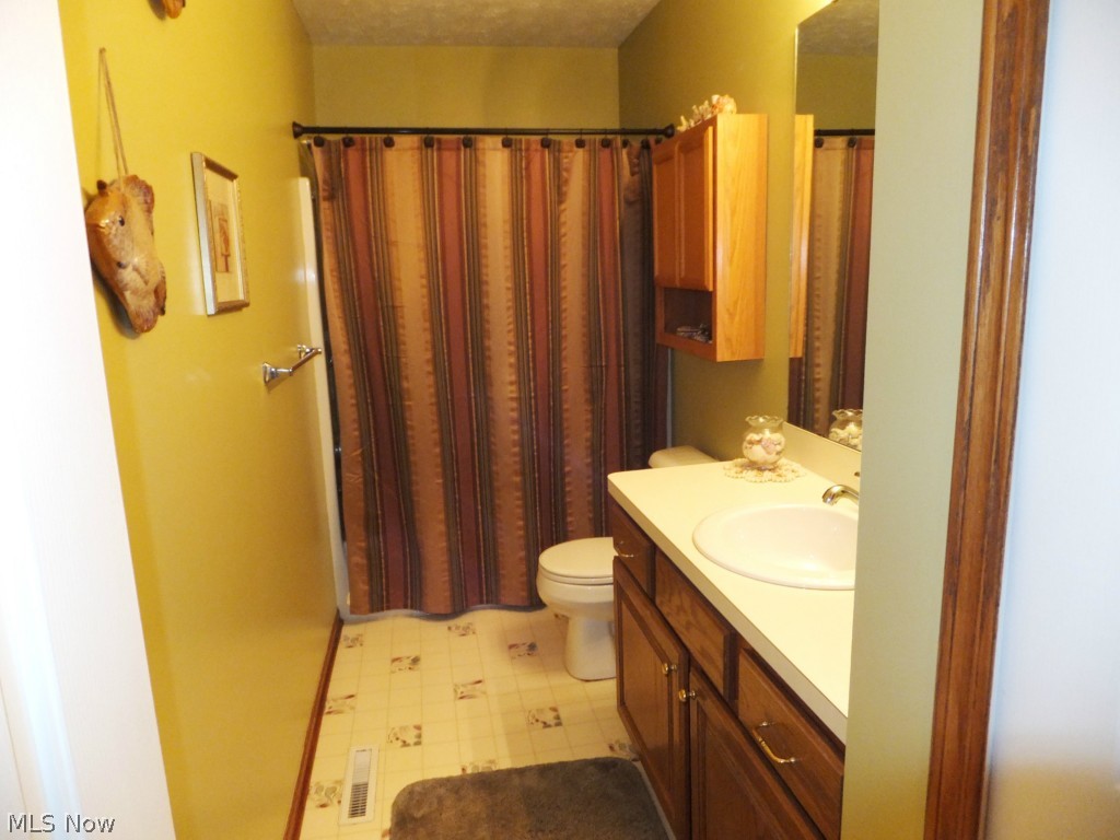 Reserve At Macintosh Farms - Residential