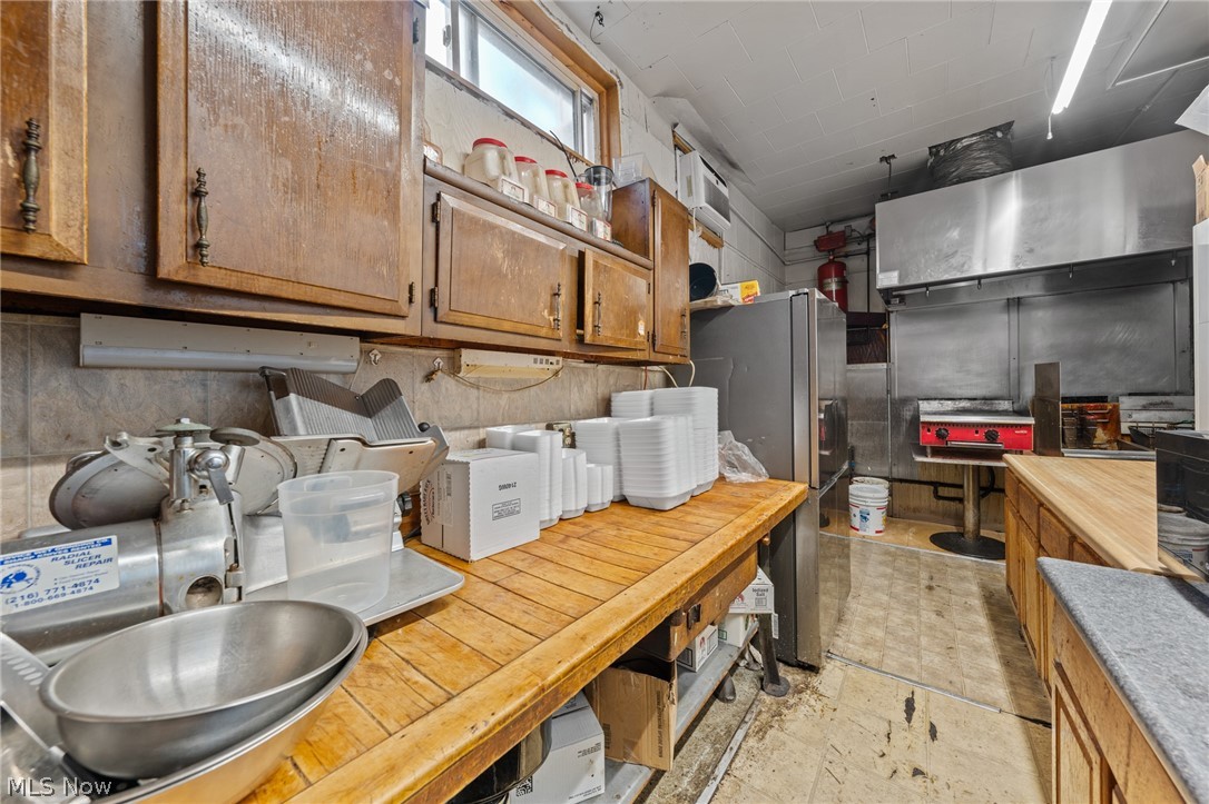 Hubbard Cooke Trustees - Commercial Sale