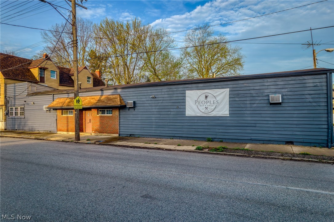 3614 E 65th Street