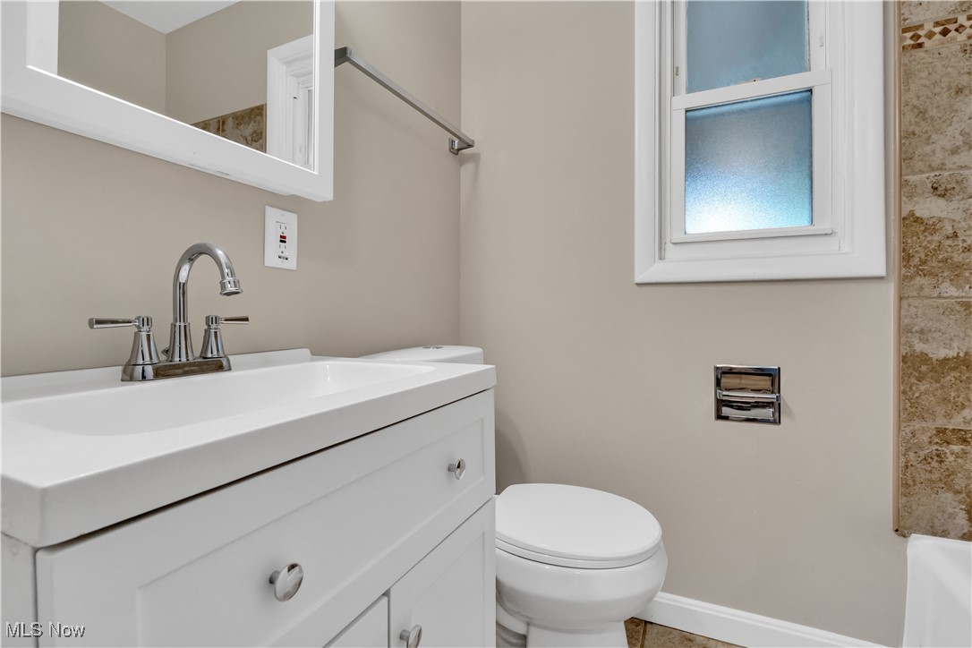 Solon, Ohio 44139, United States, 3 Bedrooms Bedrooms, ,1 BathroomBathrooms,Residential,Contingent,146089