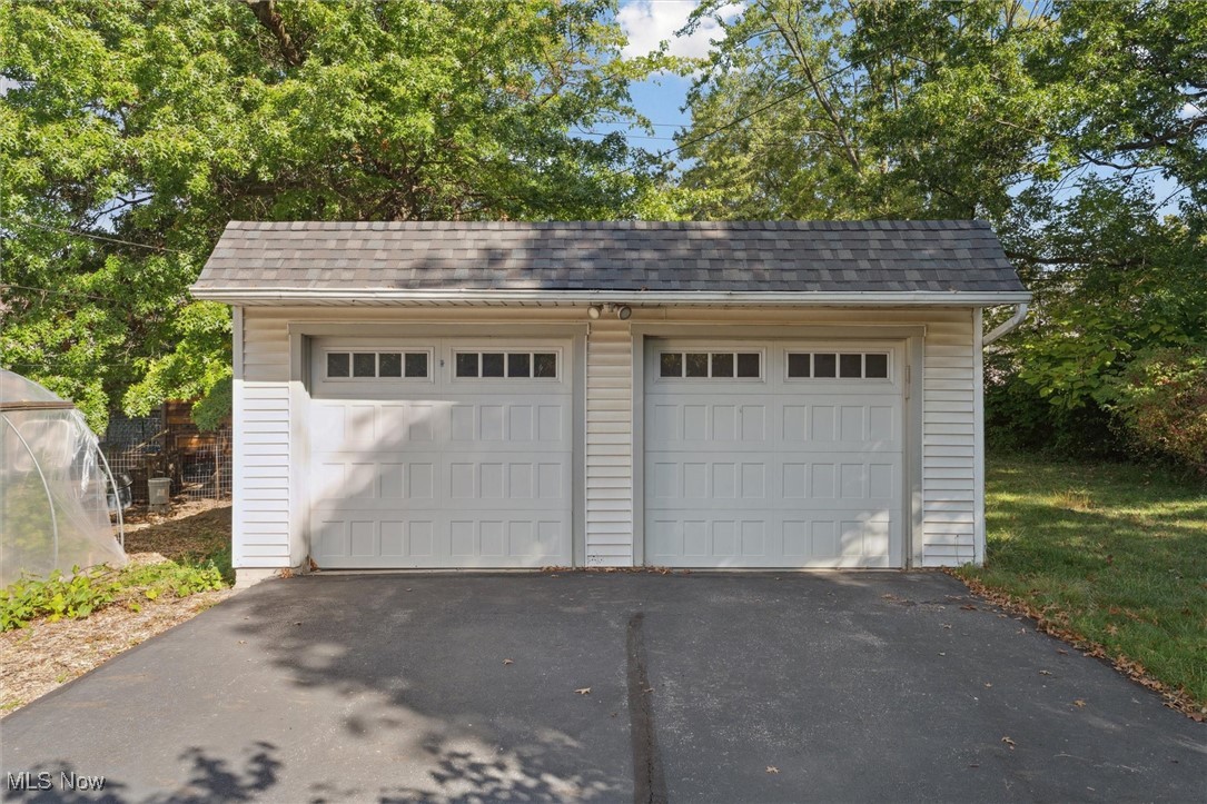 Henry Caines Lee Road - Residential