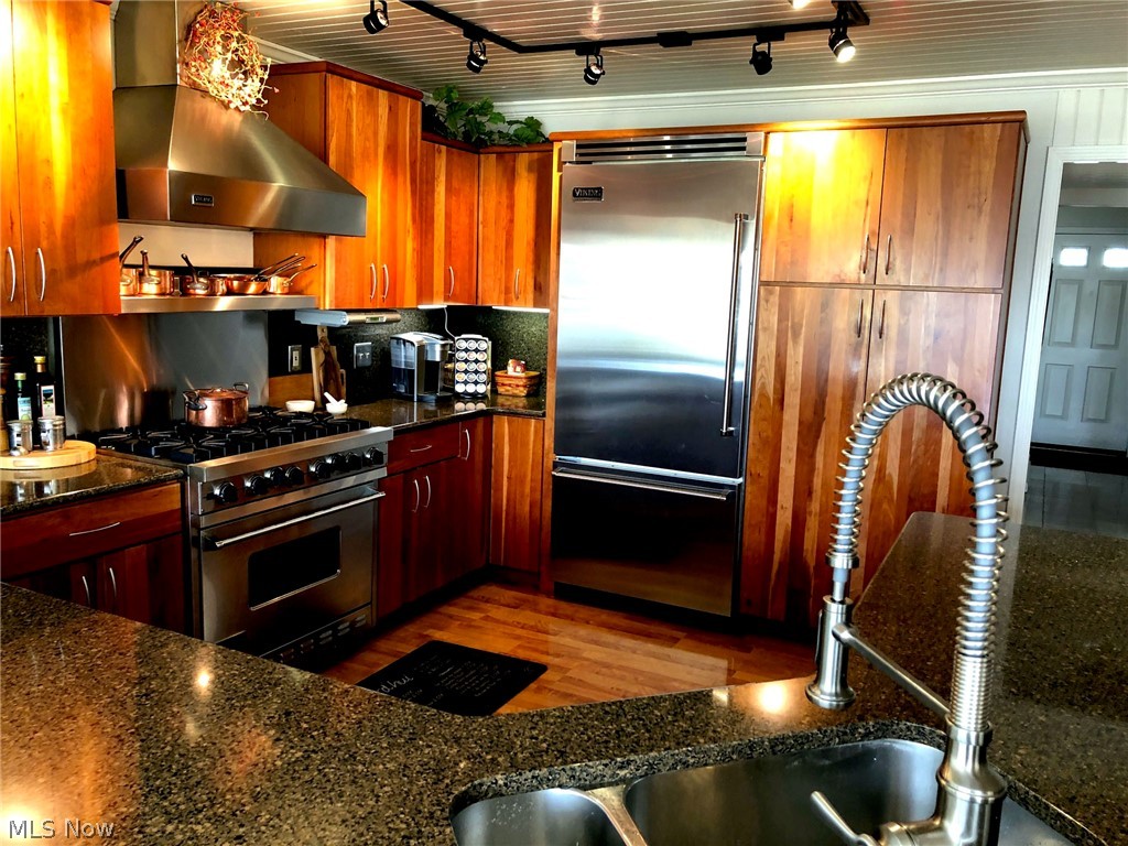 Vermilion Lagoons - Residential