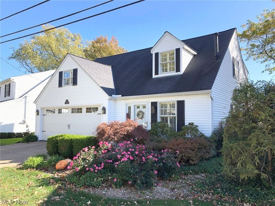 Spectacular Lagoon home with approximately 2300 square feet, custom kitchen with Viking appliances, drawer microwave, quartz counters, sun room, all masonry stone fireplace, fabulous master bedroom suite with sauna, soaking tub, exercise room, all new 50' concrete dock with new bulkhead, 2-car attached garage with 18' door. Large patio with Gas fire pit, newer furnace, a/c, water tank,. Move in condition. ++