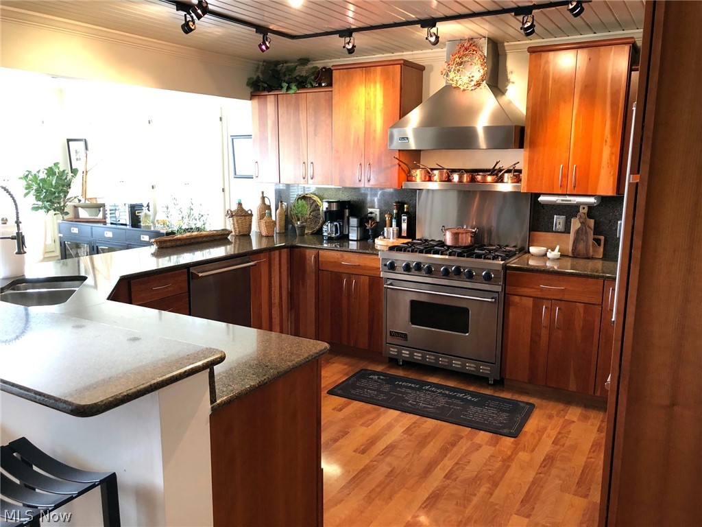 Vermilion Lagoons - Residential