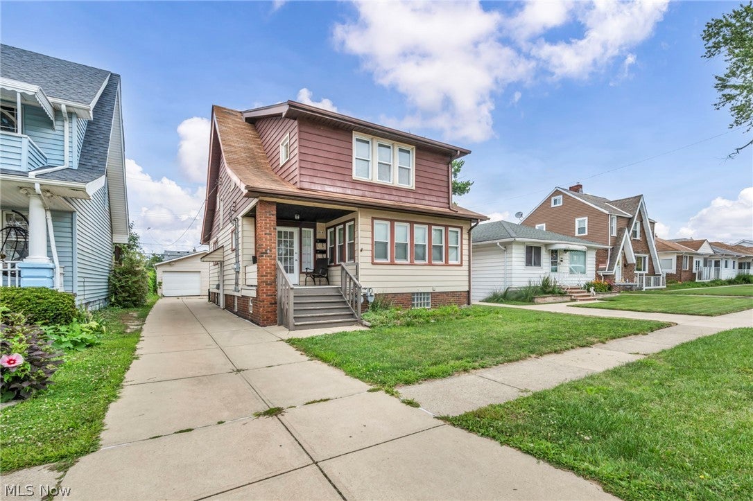 3016 Tuxedo Avenue