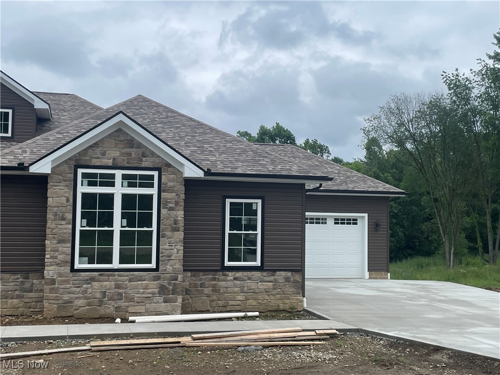 Concrete has been finished on this BRAND NEW HOME,sitting on an acer of land.Impressive new biuld is ready for a family. Quality Care Construction now building new homes in North Canton! Treat yourself to a spacious, open-concept home conveniently close to the best of shopping, dining and entertainment venues. Ideal location in one of Ohio"s most sought-after communities Main floor is 2700sq ft lower level 2539 sq ft front porch 117 sq ft rear porch 379 sq ft garrage 1133 sq
CONSTRUCTION IS COMPLETE!!!