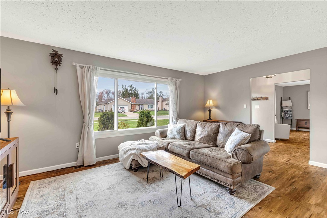 20208 Sandalwood Lane, Strongsville, Ohio image 7