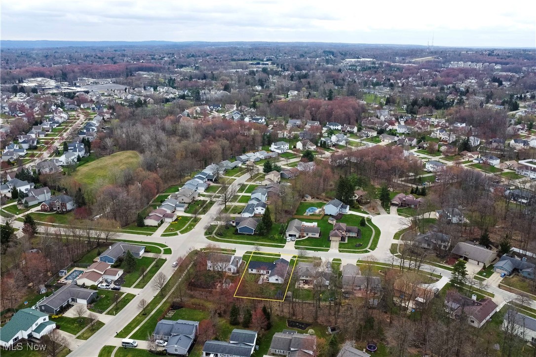 20208 Sandalwood Lane, Strongsville, Ohio image 33