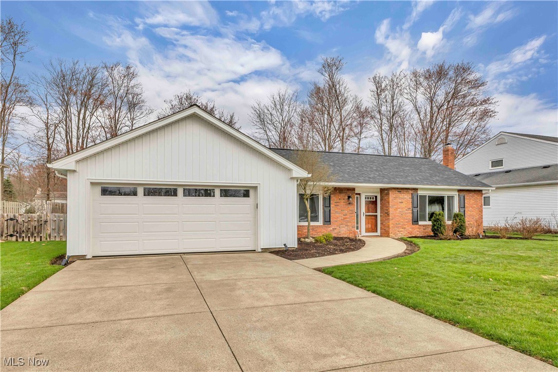 20208 Sandalwood Lane, Strongsville, Ohio image 2