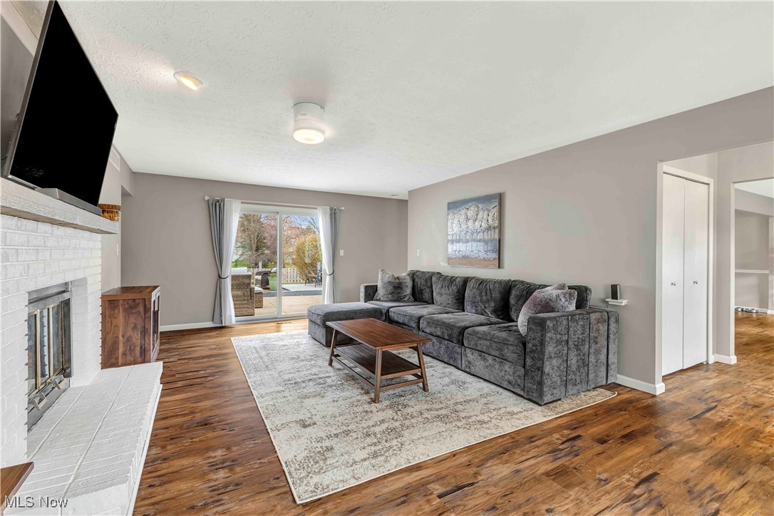 20208 Sandalwood Lane, Strongsville, Ohio image 4