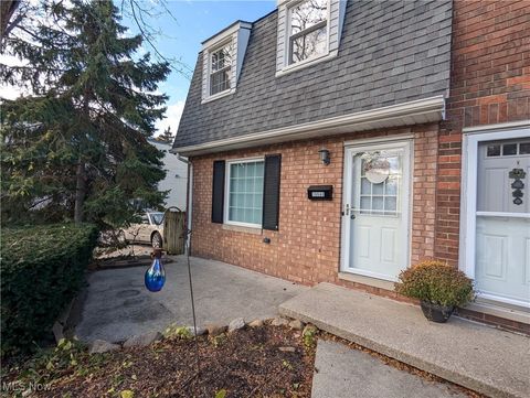 19640 Lorain Road, Fairview Park, OH 44126 - #: 5169941