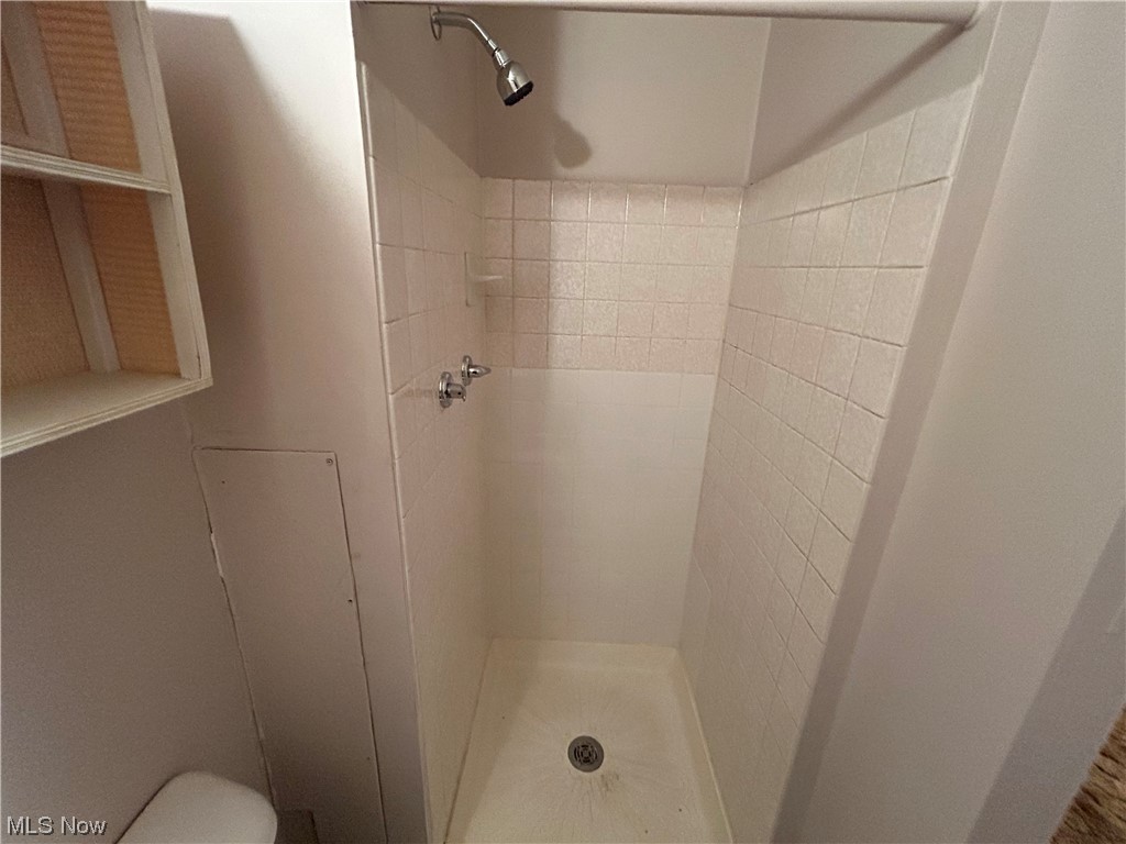 Applewood Sub - Residential Lease