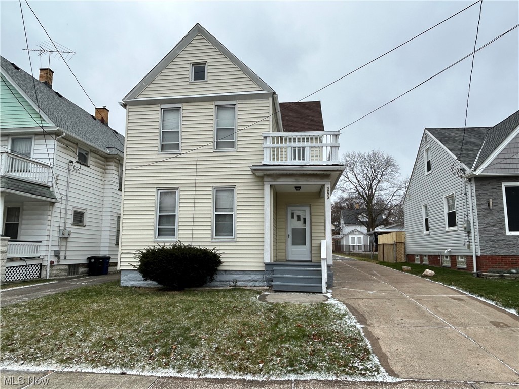 Clean affordable 1 bedroom 1 bath rear unit. The convenience of your own private entrance and driveway. Come make this house a home! Call listing agent to schedule appointment. Rental requirements:Credit score of 600+. 500 - 600 is considered conditional.Less than 3 items in collections, excluding student loan and medical. Monthly income of 2.5 times the amount of the monthly rent.Thorough Eviction Check. $50 Non Refundable App Fee for all Adults who will be occupying the property.Applications can only be completed online.Typical Security Deposit equivalent to one months rent, pending results of background checks. Tenants must have the electric and gas transferred into their name and obtain renters insurance prior to receiving keys to the property. This property accepts housing vouchers