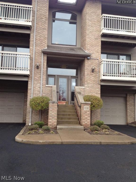 Great third floor unit available for rent!! This spacious unit boasts vaulted living & dining rooms. Kitchen w/breakfast bar & eating area. Walk in closets in both bedrooms. 2 balconies. One garage space and one additional parking space. Plenty of storage! Dont miss it!
