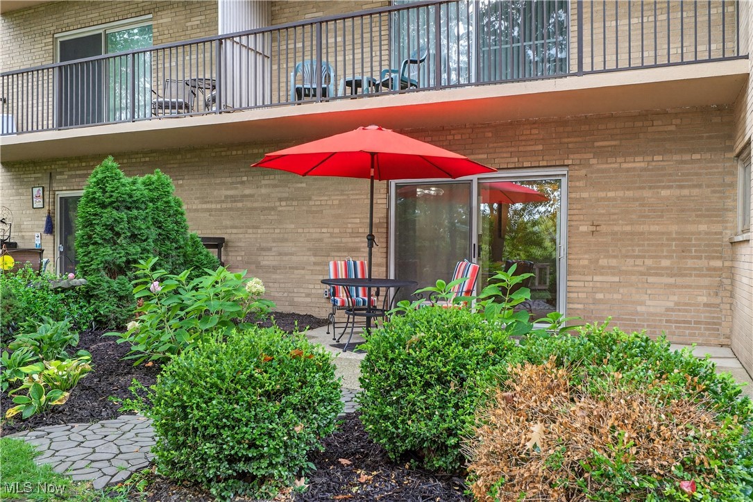 Hilroc Condos - Residential