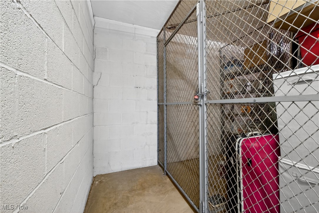 Hilroc Condos - Residential