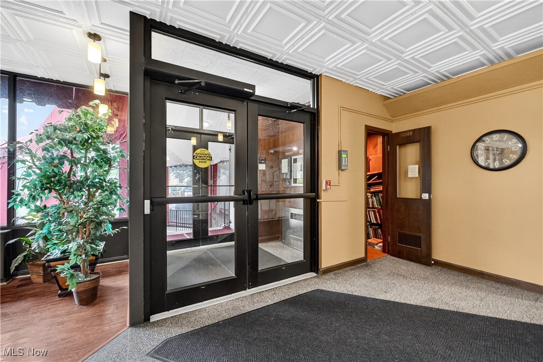 Hilroc Condos - Residential