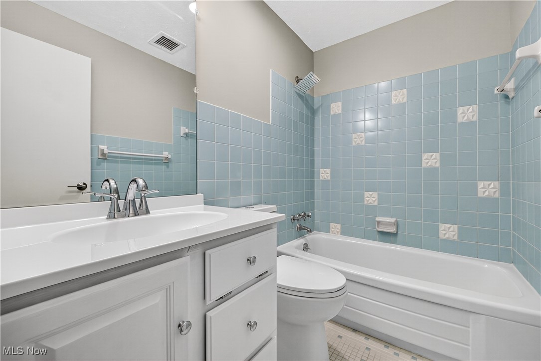 Hilroc Condos - Residential