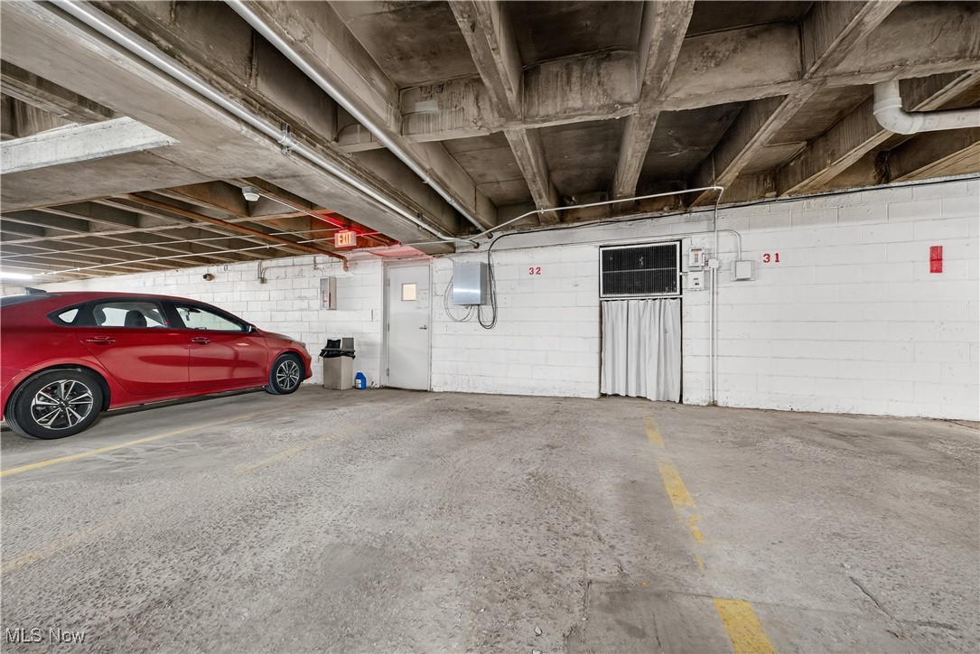 Hilroc Condos - Residential