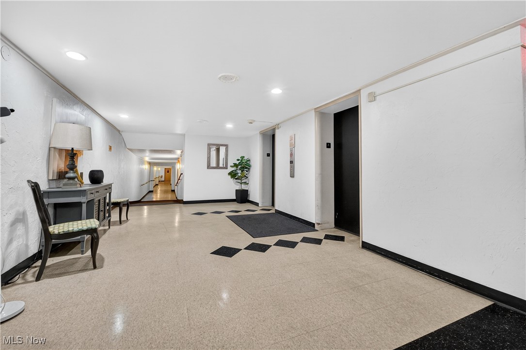 Hilroc Condos - Residential