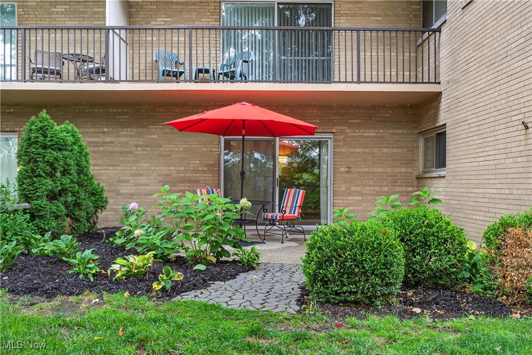 Hilroc Condos - Residential