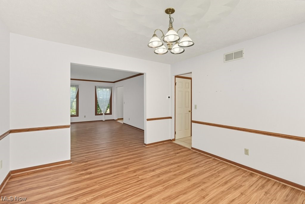 Twinsburg, Ohio 44087, United States, 3 Bedrooms Bedrooms, ,3 BathroomsBathrooms,Residential,Active,214037