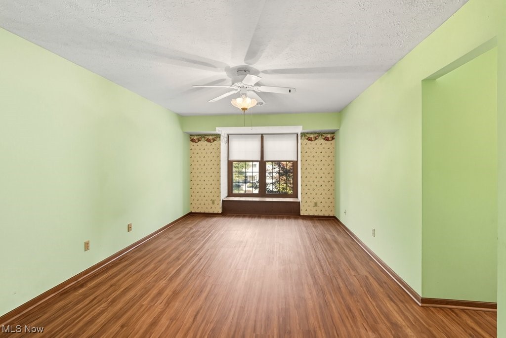 Twinsburg, Ohio 44087, United States, 3 Bedrooms Bedrooms, ,3 BathroomsBathrooms,Residential,Active,214037