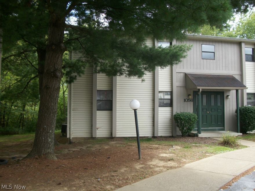 2 bedroom, 1 full bath upstairs apartment available in the Waters Edge Apartment complex located just off of Brandywine Blvd.
The unit is equipped with a stove, dishwasher and refrigerator. This complex also has a basement with a coin operated washer & dryer.
Tenant to pay for Electric, Water, Sewer, Cable & Phone.
Security deposit and full months rent due prior to move in.
No pets permitted.