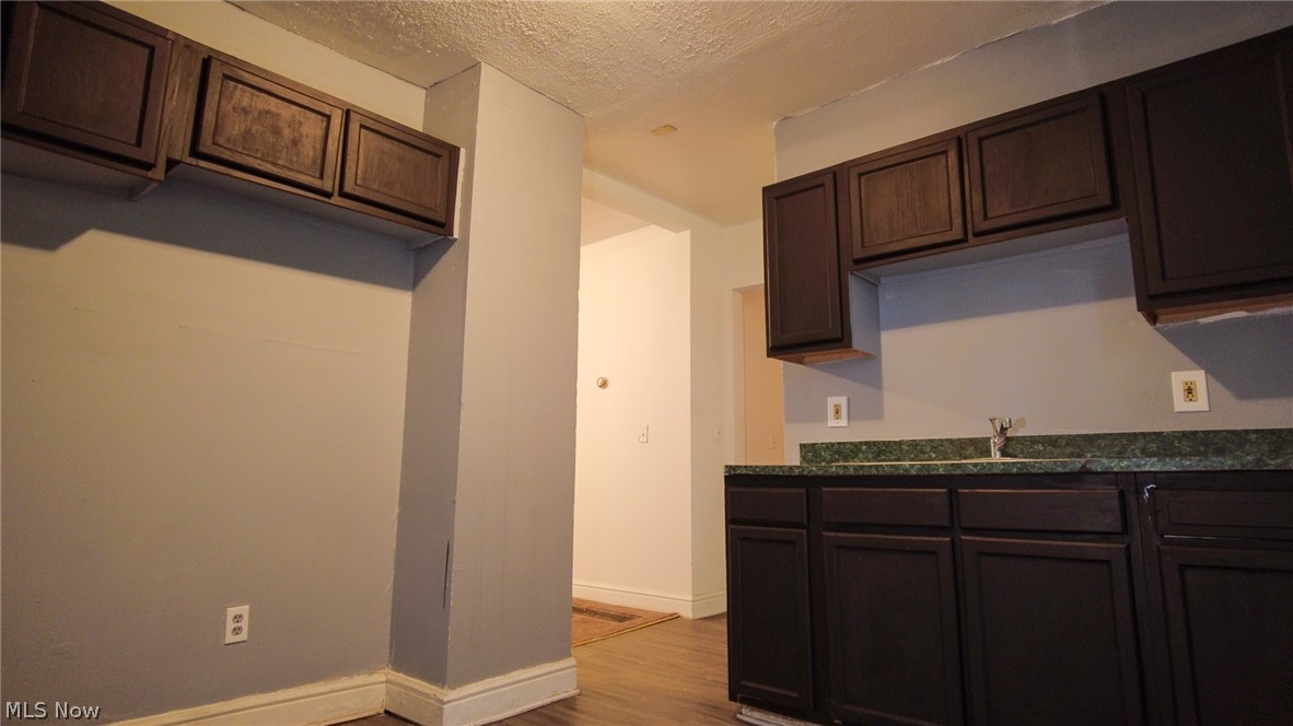 Southern Hower Stone & Raymond - Residential
